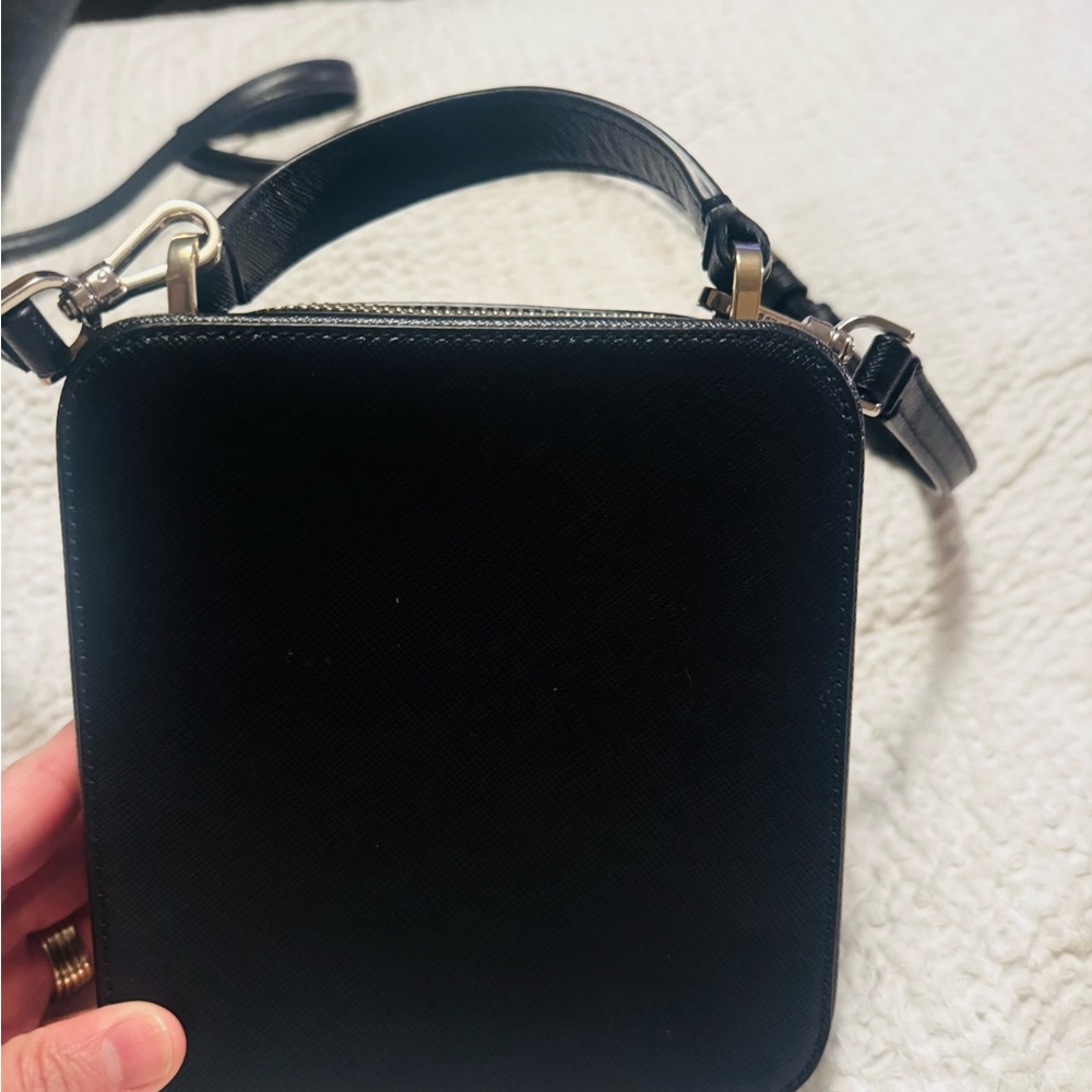 Kate Spade Leather Daisy Vanity Crossbody WKR000312 - Picture 3 of 12